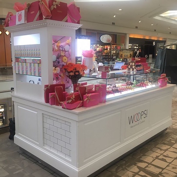 Woops! macaron franchise kiosk